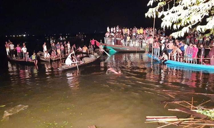 ব্রাহ্মণবাড়িয়ায় নৌকাডুবি, এখনও নিখোঁজ ৪০