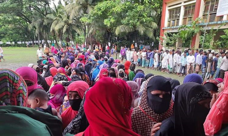 নোয়াখালীতে ১ পৌরসভা ও ১৩ ইউপিতে ভোটগ্রহণ চলছে 