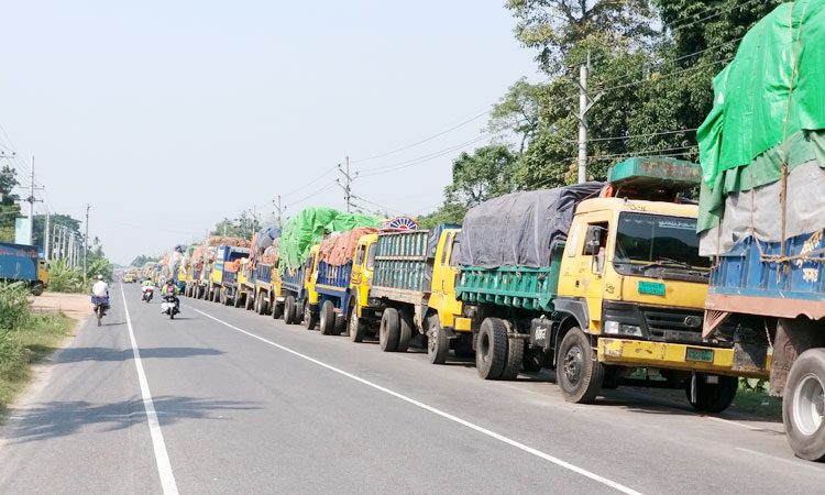 বেসামাল দৌলতদিয়া ঘাট