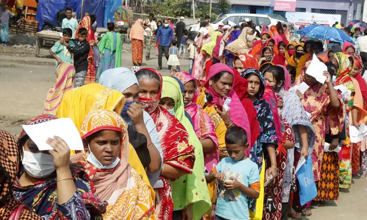 কড়াইলে টিকাদান শেষ, অন্য বস্তিতে শুরু মঙ্গলবার