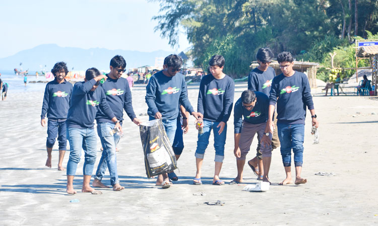 সেন্টমার্টিনে জাবিসাসের পরিচ্ছন্নতা অভিযান