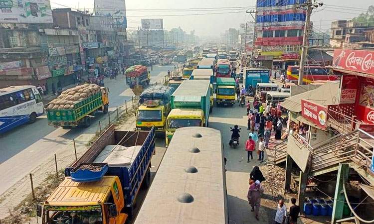 ঢাকা-টাঙ্গাইল-বঙ্গবন্ধুসেতু মহাসড়কে ২০ কি.মি. যানজট