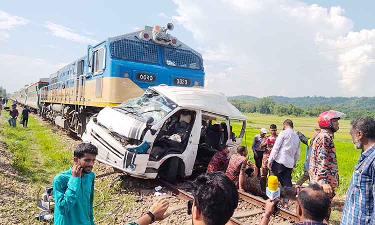 ফের গেটম্যান-মাইক্রোচালককে দায়ী করে তদন্ত প্রতিবেদন