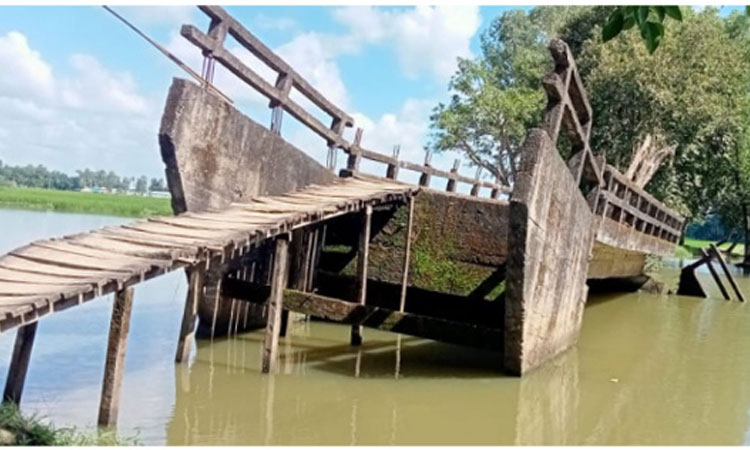 ১৭ বছরেও মেরামত হয়নি পলাশকান্দা ব্রিজ