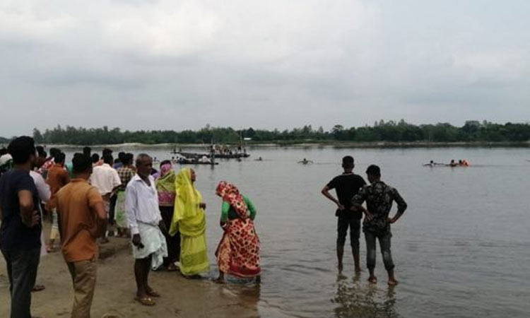 পঞ্চগড়ে নৌকাডুবির ঘটনায় মৃত বেড়ে ৬৯