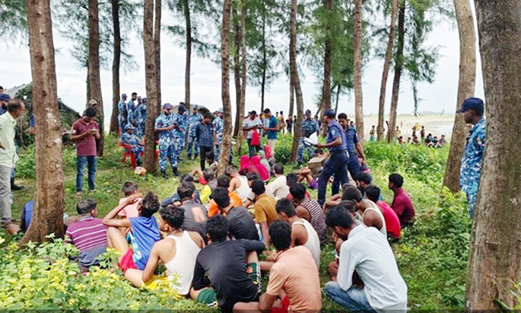 মালয়েশিয়াগামী ট্রলারডুবি: ৩ নারীর মৃতদেহ উদ্ধার