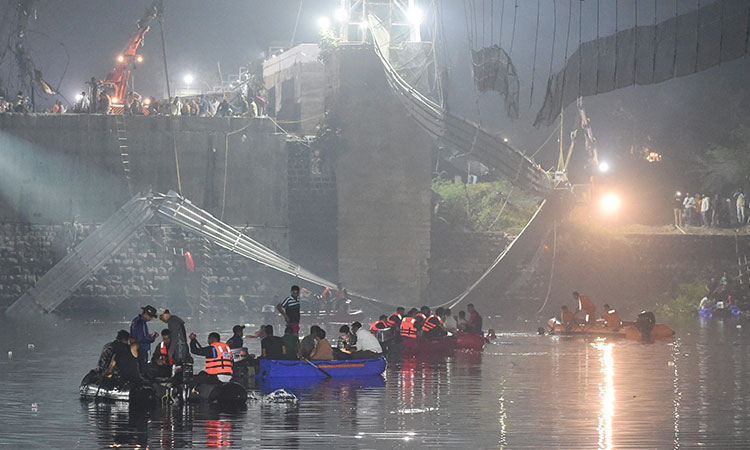 গুজরাটে ঝুলন্ত সেতু ধসের ঘটনায় গ্রেফতার ৯ 