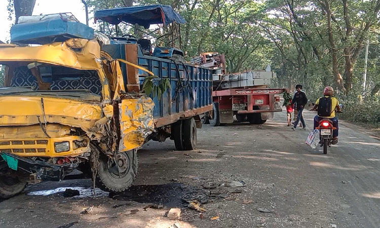 ঝিনাইদহে আলাদা সড়ক দুর্ঘটনায় ২ জন নিহত