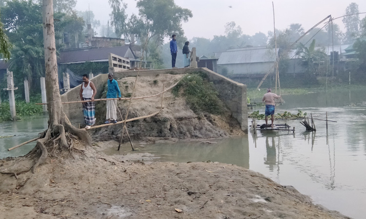 কালভার্ট আছে, সড়ক নেই!