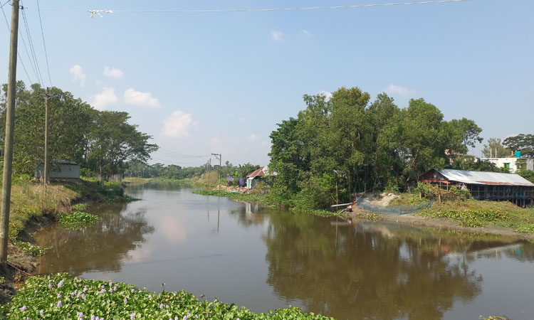 কচুয়ায় ৪৮ বছর পর ক্ষিরাই নদী খনন