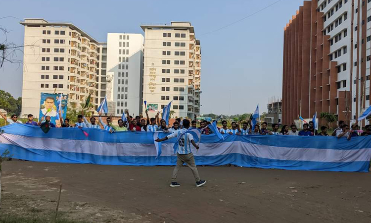 নজরুল বিশ্ববিদ্যালয়ে বিশ্বকাপ উন্মাদনা