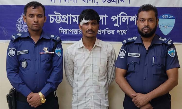 বাঁশখালীতে অস্ত্রসহ শীর্ষ সন্ত্রাসী জাহাঙ্গীর আটক