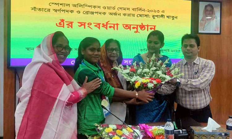 জার্মানির স্বর্ণ বিজয়ী বাক প্রতিবন্ধী রূপালীকে সংবর্ধনা