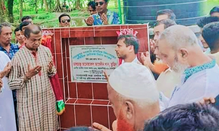 প্রাথমিক বিদ্যালয়ের ভবনের ভিত্তিপ্রস্তর স্থাপন করলেন এমপি তুহিন