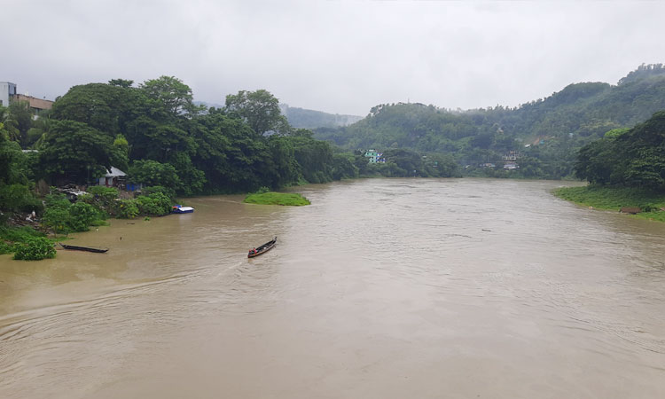 বান্দরবানে টানা বৃষ্টি, পাহাড় ধসের শঙ্কা