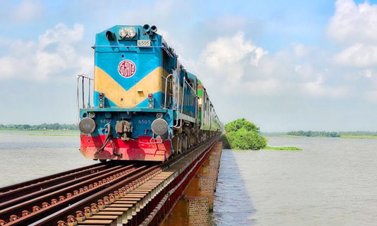 রেলওয়েতে ২০ হাজার পদ শূন্য