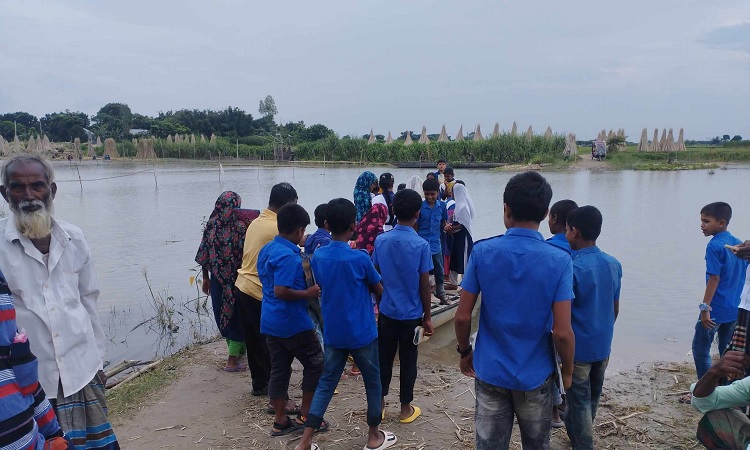 একটা সেতু পেলেই হাসি ফুটবে হাজার পরিবারের মুখে