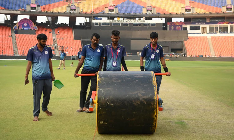 ফাইনালের আগে ফের পিচ বিতর্ক