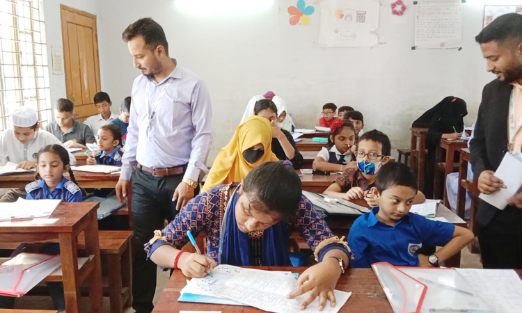 মিরসরাইয়ে শান্তিনীড় বৃত্তি পরীক্ষায় অংশ নিলো দুই সহস্রাধিক শিক্ষার্থী