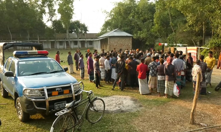 জামালপুরে নৌকা ও ঈগল সমর্থকদের সংঘর্ষে ইউপি সদস্যসহ আহত ৬