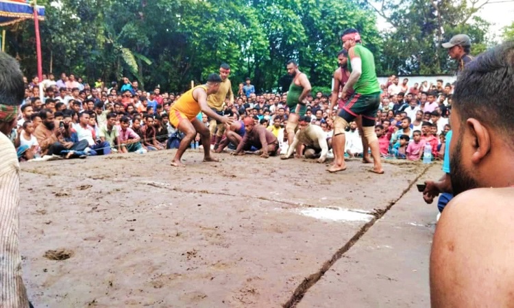 নান্দাইলে গ্রাম বাংলার ঐতিহ্যবাহী হা-ডু-ডু ফাইনাল খেলা অনুষ্ঠিত