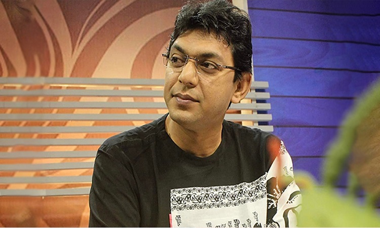 ‘পেশাগত কারণ ছাড়া কিছুর সঙ্গে সম্পৃক্ততা নেই’