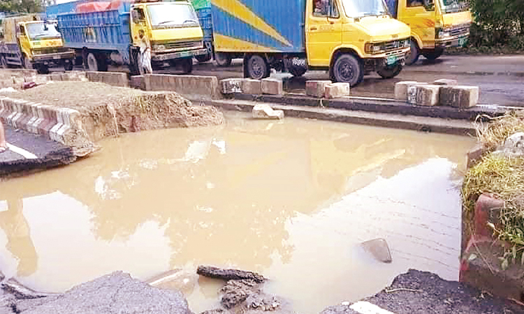 এখনো পানিবন্দি ১২ লাখ পরিবার