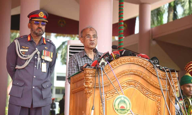 সেনাবাহিনীর ম্যাজিস্ট্রেসি ক্ষমতার সুফল ভোগ করবে জনগণ: স্বরাষ্ট্র উপদেষ্টা 