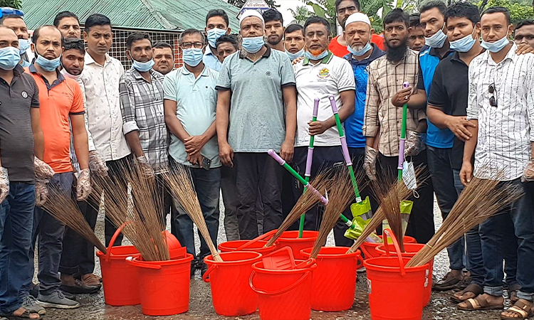 পটুয়াখালী সদর হাসপাতালে জেলা যুবদলের পরিচ্ছন্নতা অভিযান