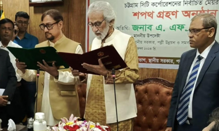 শপথ নিলেন চসিকের নতুন মেয়র ডা. শাহাদাত