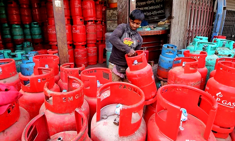 অপরিবর্তিতই থাকছে এলপি গ্যাসের দাম