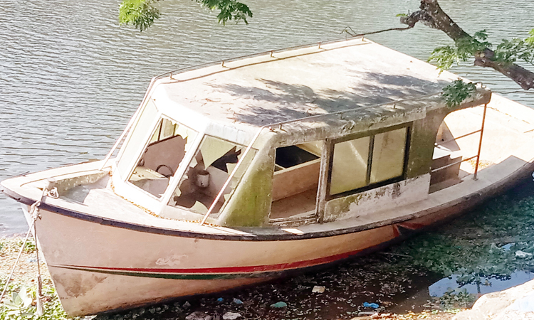 কাজে আসছে না অর্ধকোটি টাকার নৌ-অ্যাম্বুলেন্স